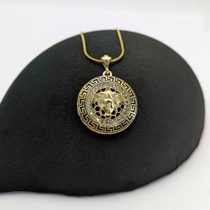 مدال نگین دار ورساچه | فروشگاه اینترنتی گلدید