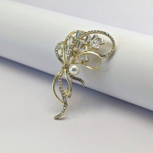 گل سینه نگین دار | فروشگاه اینترنتی گلدید