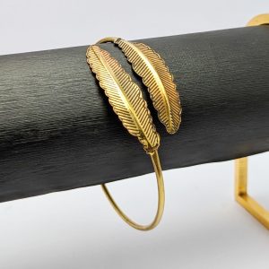 دستبند طرح برگ | فروشگاه اینترنتی گلدید