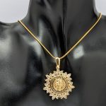 مدال ورساچه نگین دار | فروشگاه اینترنتی گلدید
