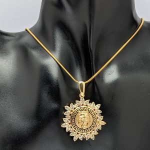 مدال ورساچه نگین دار | فروشگاه اینترنتی گلدید