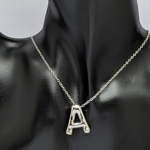 گردنبند حرف A | فروشگاه اینترنتی گلدید